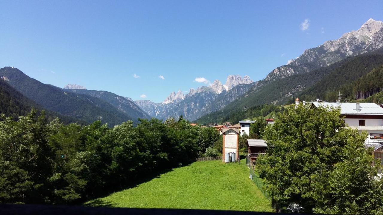Albergo Meuble Victoria Auronzo di Cadore Bagian luar foto