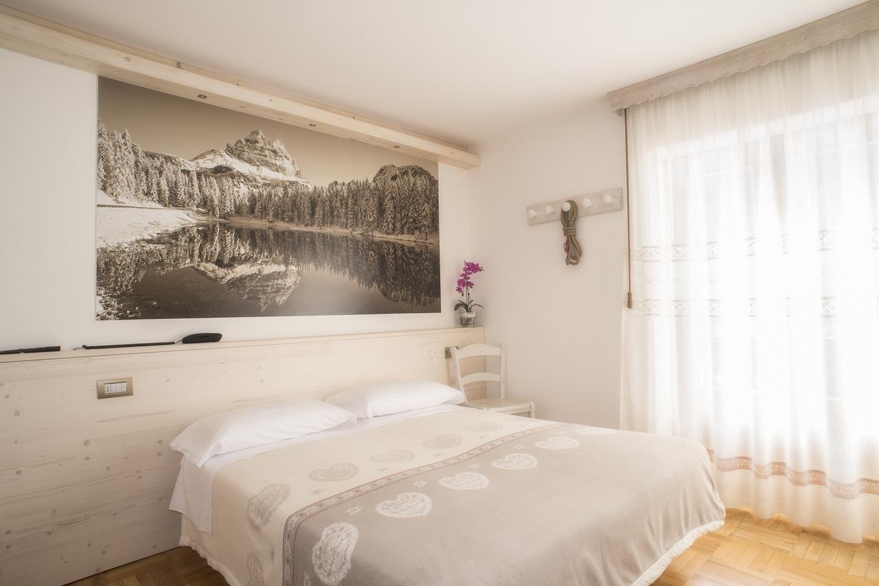 Albergo Meuble Victoria Auronzo di Cadore Bagian luar foto