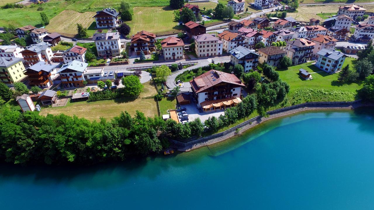 Albergo Meuble Victoria Auronzo di Cadore Bagian luar foto