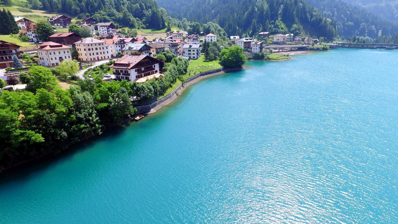 Albergo Meuble Victoria Auronzo di Cadore Bagian luar foto