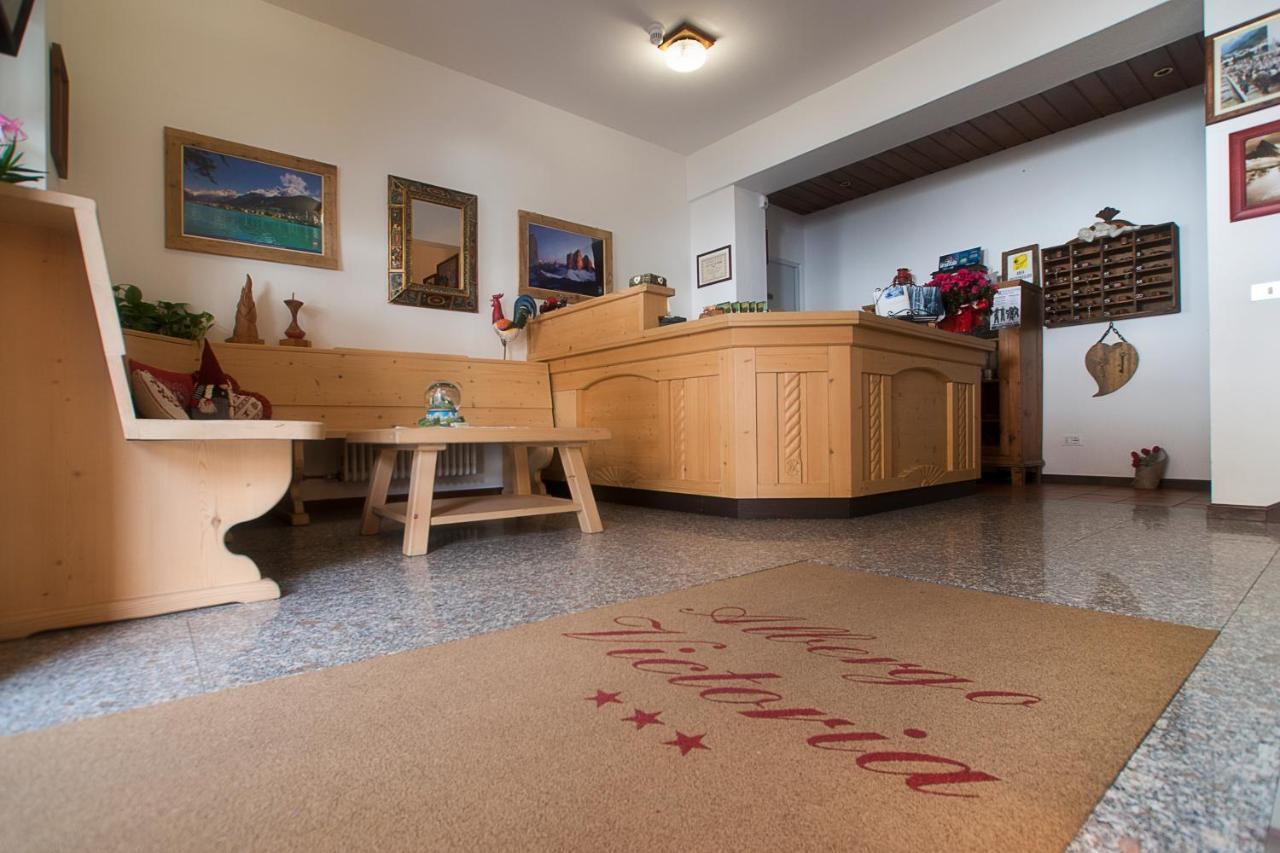 Albergo Meuble Victoria Auronzo di Cadore Bagian luar foto
