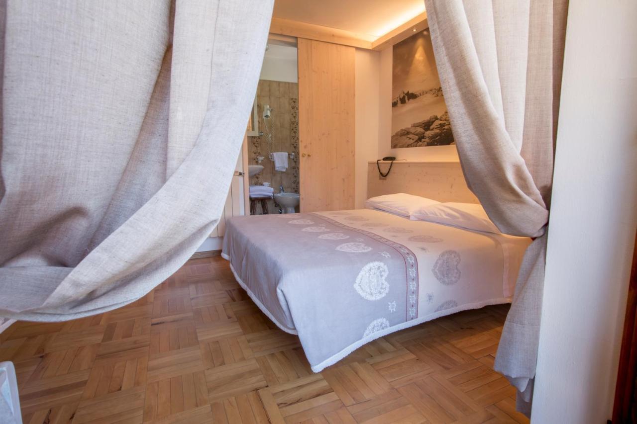Albergo Meuble Victoria Auronzo di Cadore Bagian luar foto